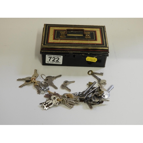 722 - Tin and Contents - Keys