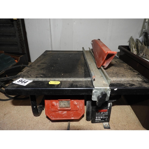 944 - Tile Cutter