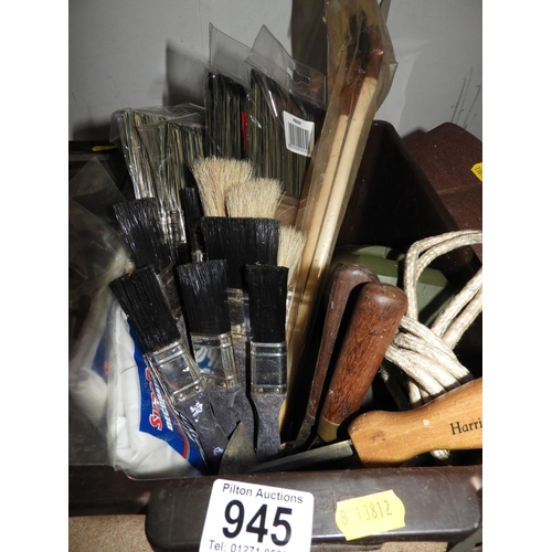 945 - Brushes etc