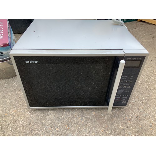 909 - Sharp Microwave Grill - Working