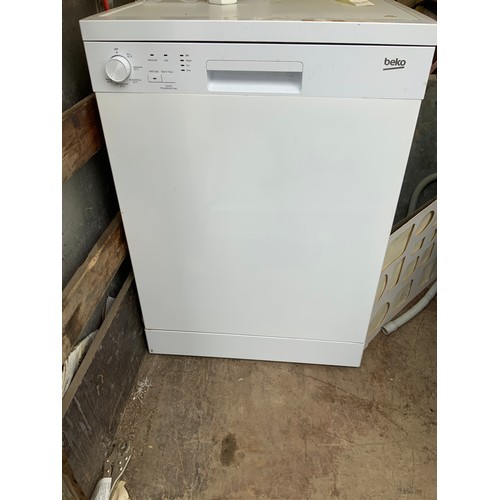 910 - Beko Dishwasher - Working