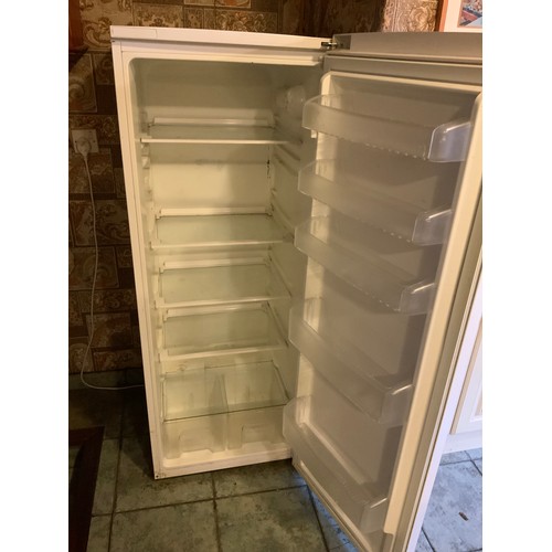 916 - Beko Upright Fridge