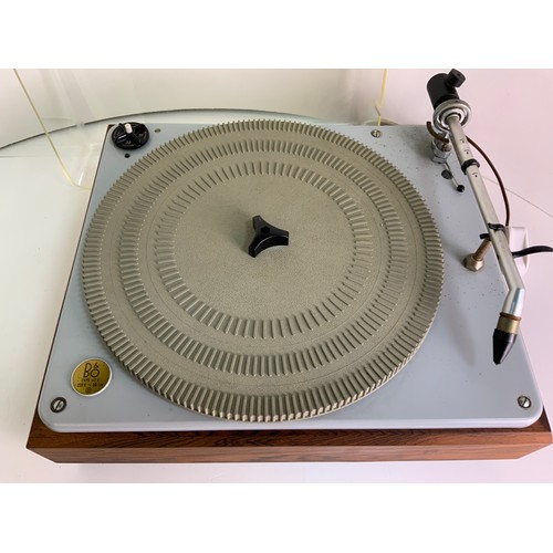 191 - Bang and Olufsen Turntable