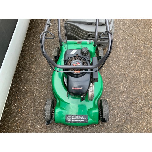 39 - Petrol Lawnmower - Working