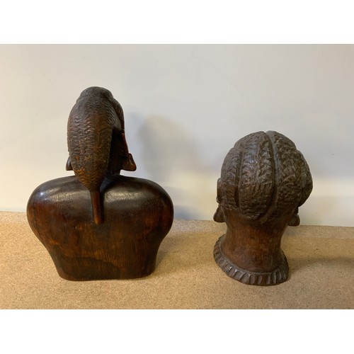 678 - 2x Wooden African Heads