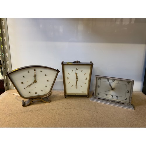 679 - 3x Vintage Clocks