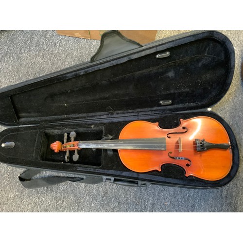 675 - Violin in Case