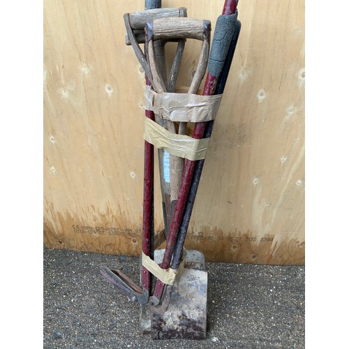 166 - Quantity of Garden Tools