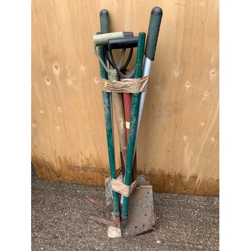 165 - Quantity of Garden Tools