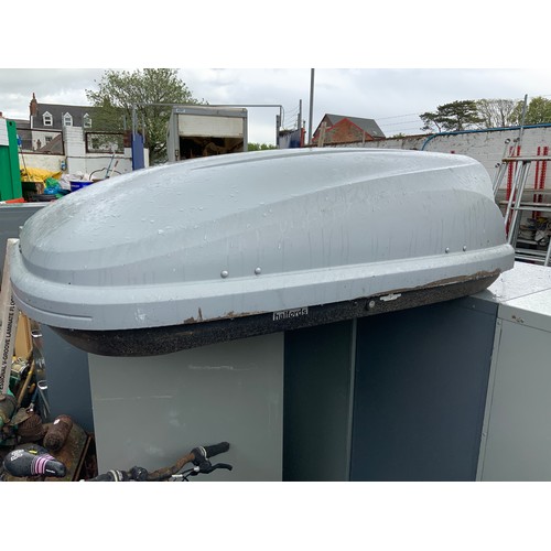 39 - Halfords Roof Box (Key in Office)