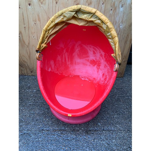 152 - Child's Egg Seat