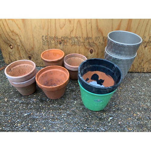 156 - Plant Pots
