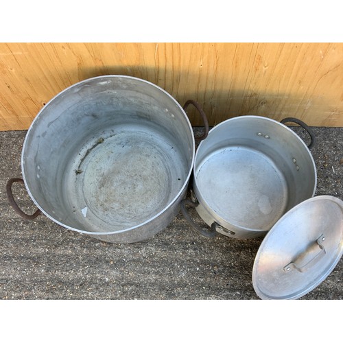 3 - 2x Aluminium Pans - One with Lid