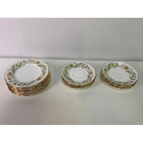 230 - Duchess Greensleeves 8x Piece Tea Set