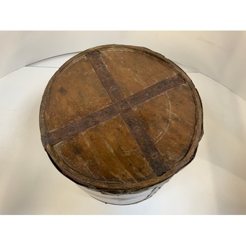 408 - Victorian Steel Banded Wood Peck Grain Measure - VR Excise Mark 377 used in Barnstaple from 1880