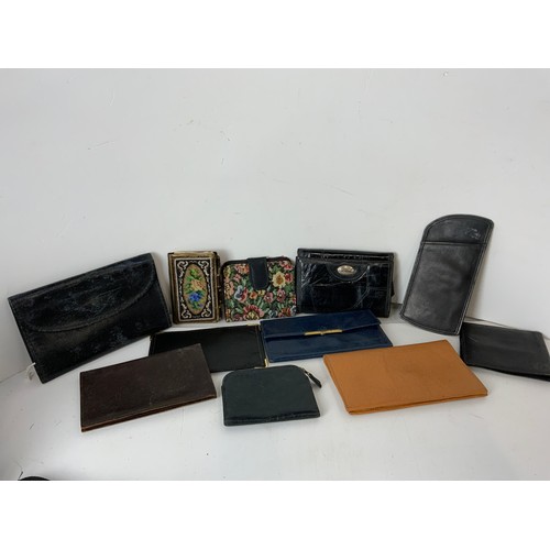 713 - Wallets and Card Holders