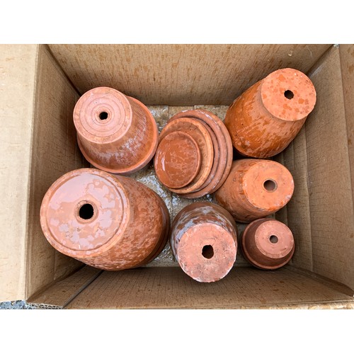 122 - Quantity of Terracotta Flowerpots