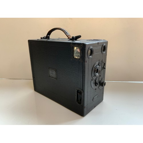 717 - Vintage Falling Plate Camera