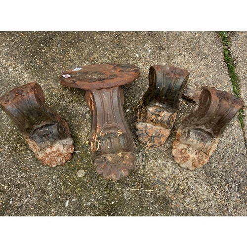 27 - 4x Cast Iron Bath Feet