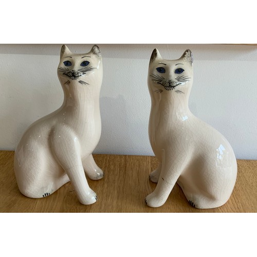 746 - Pair of Wemyss Cats leg repair