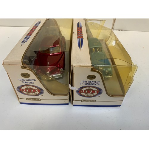 753 - 2x Dinky Model Cars