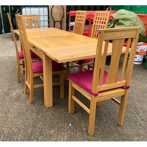 604 - Light Oak Extending Table with 4 + 2 chairs (6)