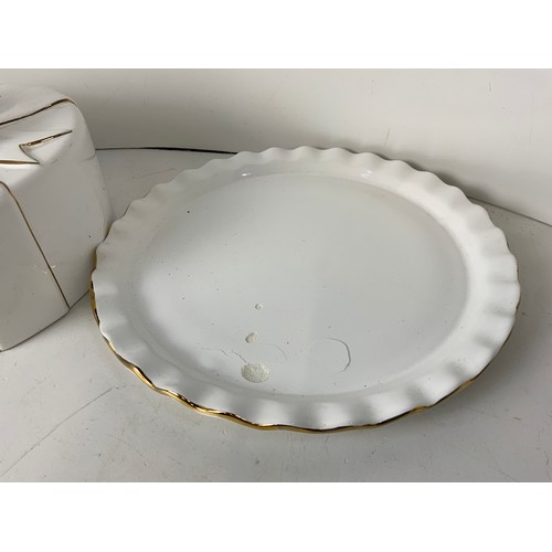 319 - Decorative Covered Dish