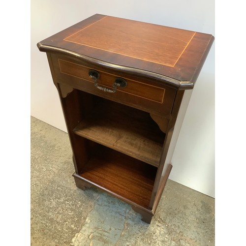 587B - Small Bookcase with Drawer