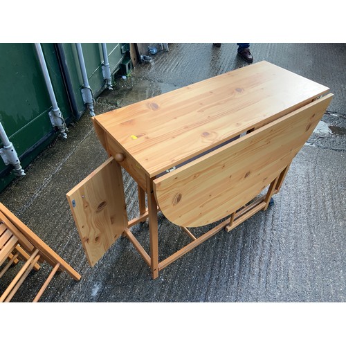 542 - Drop Flap Table with Storage and Folding Chairs