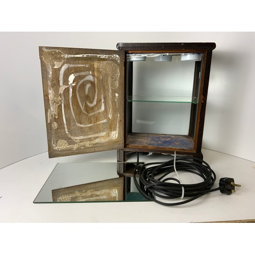 100 - Small Illuminated Display Cabinet (Mirror Needs Resticking)