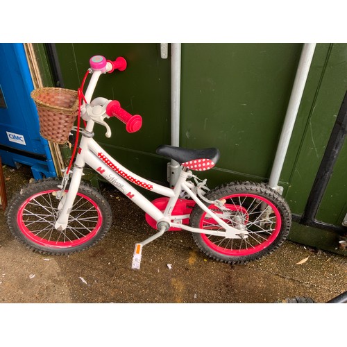 112A - Girls Bike