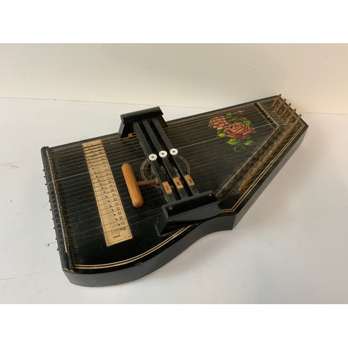 112 - Rosetti Zither