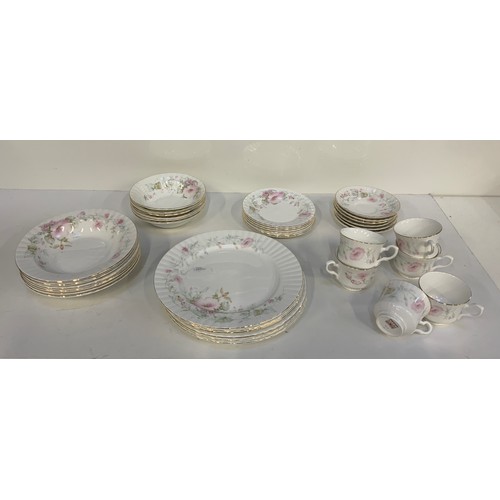 522 - Part Dinner Service - Royal Stafford