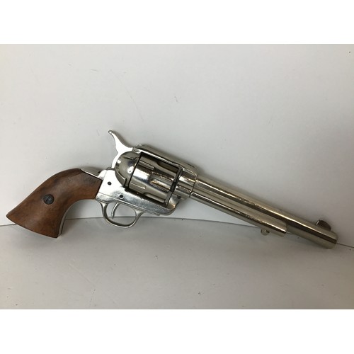 120 - Replica Revolver