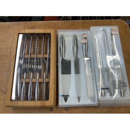 516 - Knife Sets