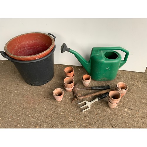 93 - 2x Plastic Pots, Terracotta Pots, Tools and Plastic Watering Can