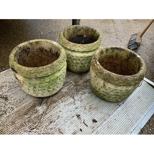 88 - 3x Concrete Planters