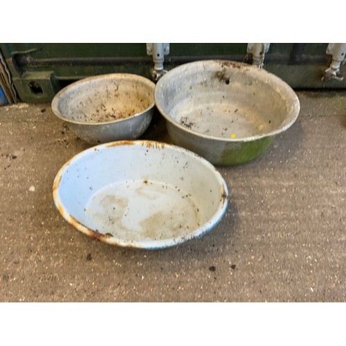 86 - 2x Large Aluminium Bowls and Enamel Bowl