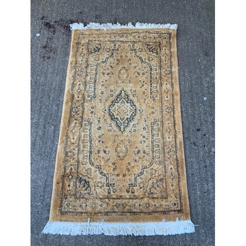 358 - Rug - 90cm x 160cm