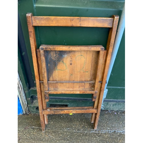 630 - Vintage Folding Chair