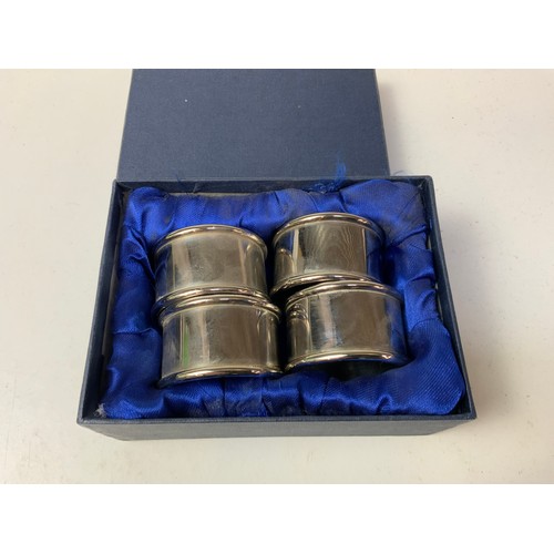 738 - Boxed Set of 4x Unmarked Silver Metal Napkin Rings