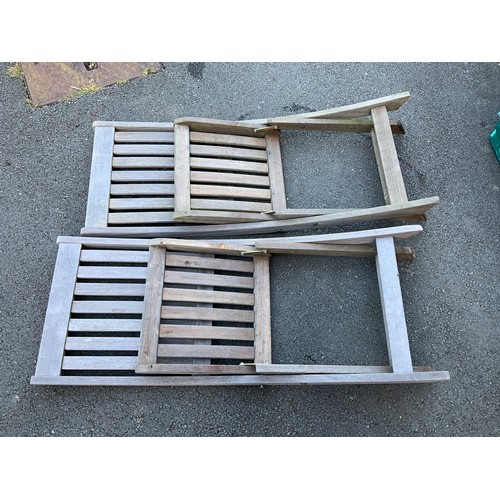 112 - Folding Garden Chairs