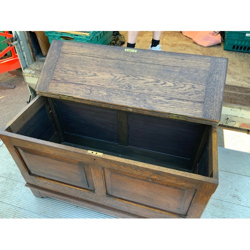 809 - Oak Coffer