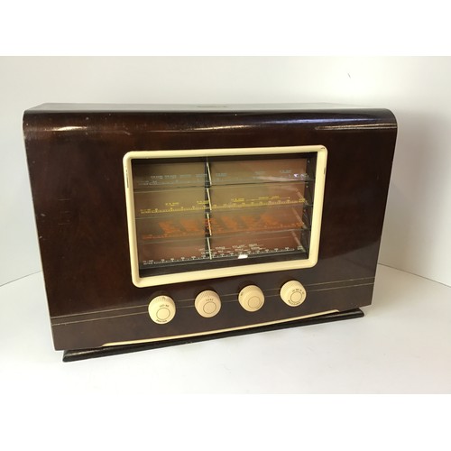 210 - Valve Radio - HMV 1124