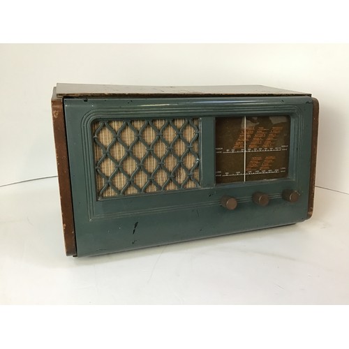 251 - Valve Radio - HMV 115