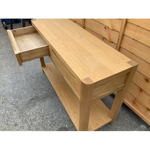 540 - Modern Oak Consul Table - Supplied by Barrow Clark