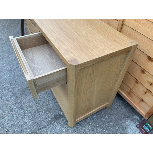 532 - Modern Oak Sideboard - Supplied by Barrow Clark