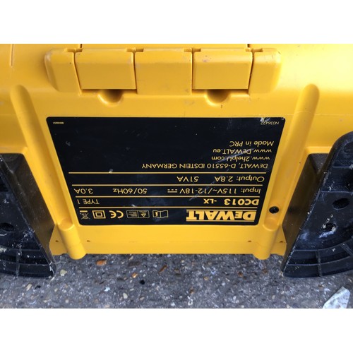 849 - DeWalt Radio