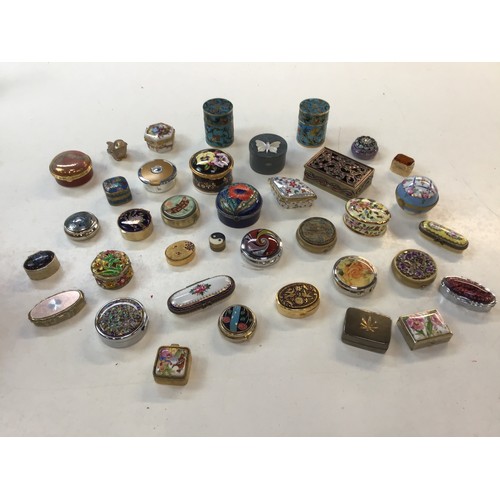 396 - Pill and Trinket Boxes