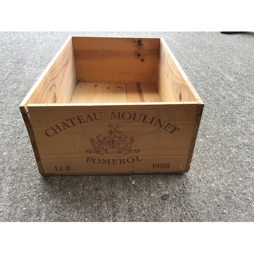 570 - Antoine Moueix & Fils - Chateau Moulnet Pomerol 1996 - Treen Box